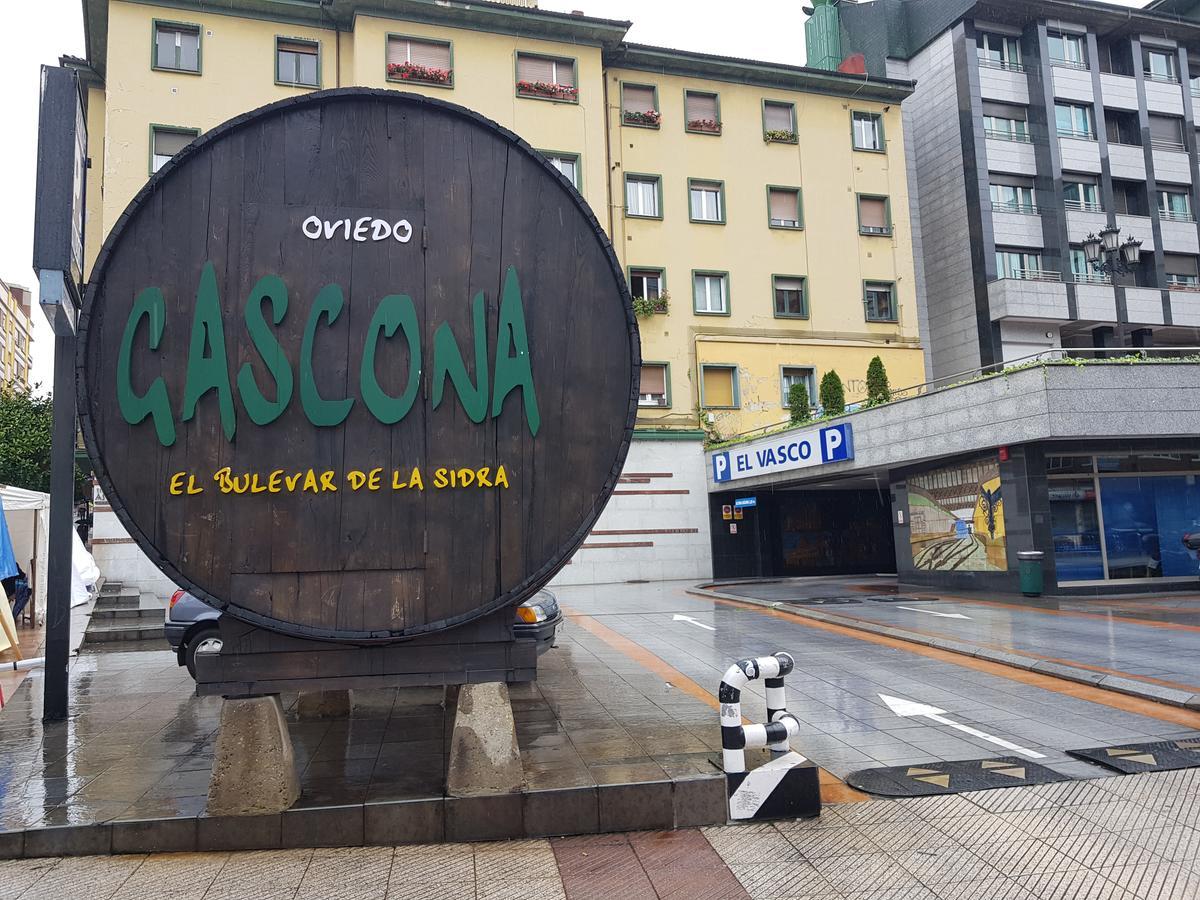 Hostal Foncalada Oviedo Luaran gambar